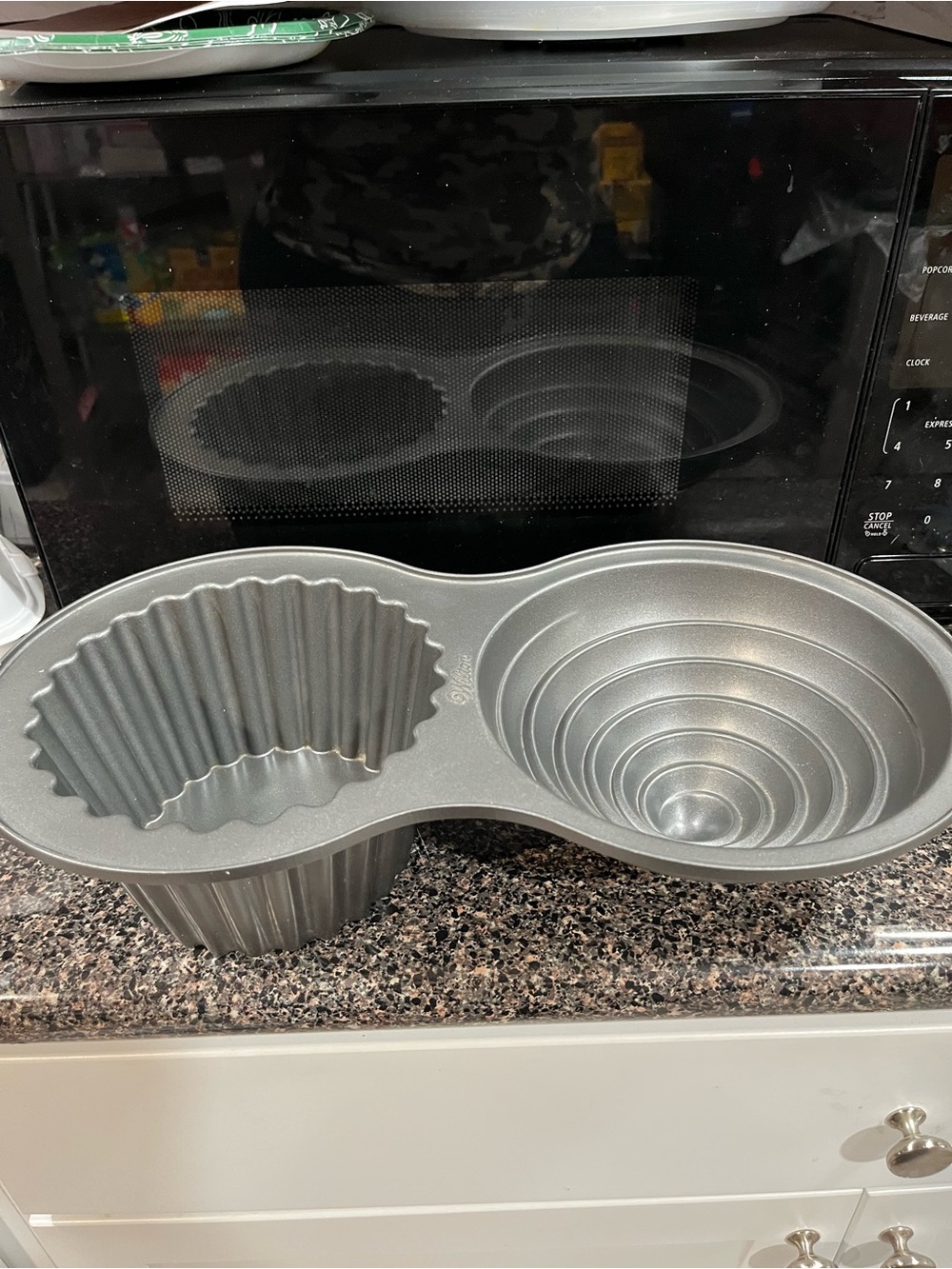 Wilton Non-Brand Silver Double jumbo cupcake Baking Pan (Silver)
